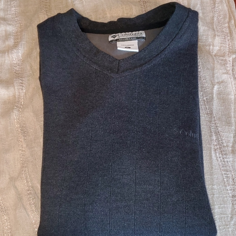 Men's Columbia V-neck Sweater Size XL